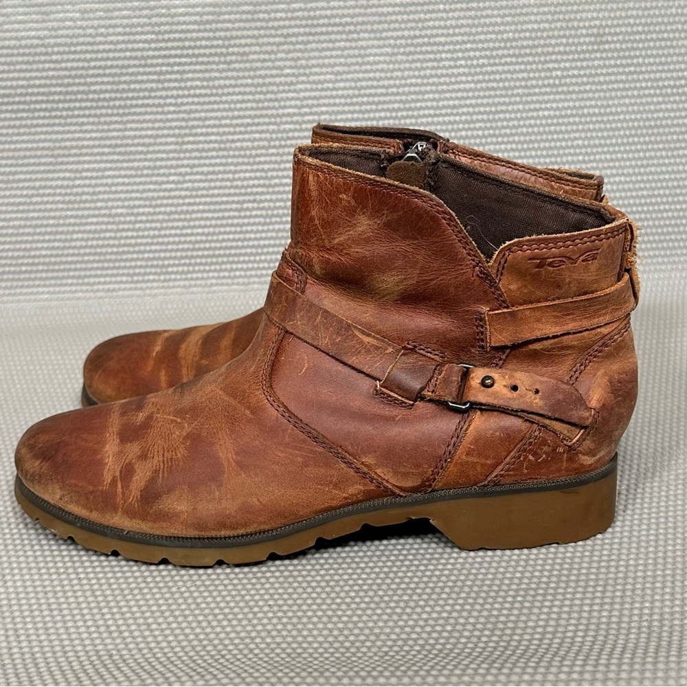Teva Women’s De La Vina Ankle Boots in Brown Size 7